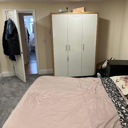 Double Bed Room Theobald Street Borehamwood Kültér fotó