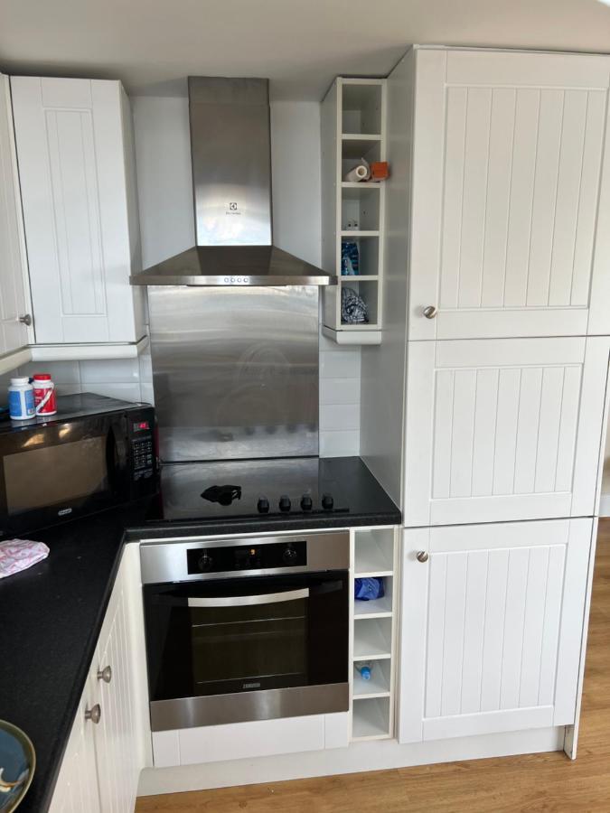 Double Bed Room Theobald Street Borehamwood Kültér fotó