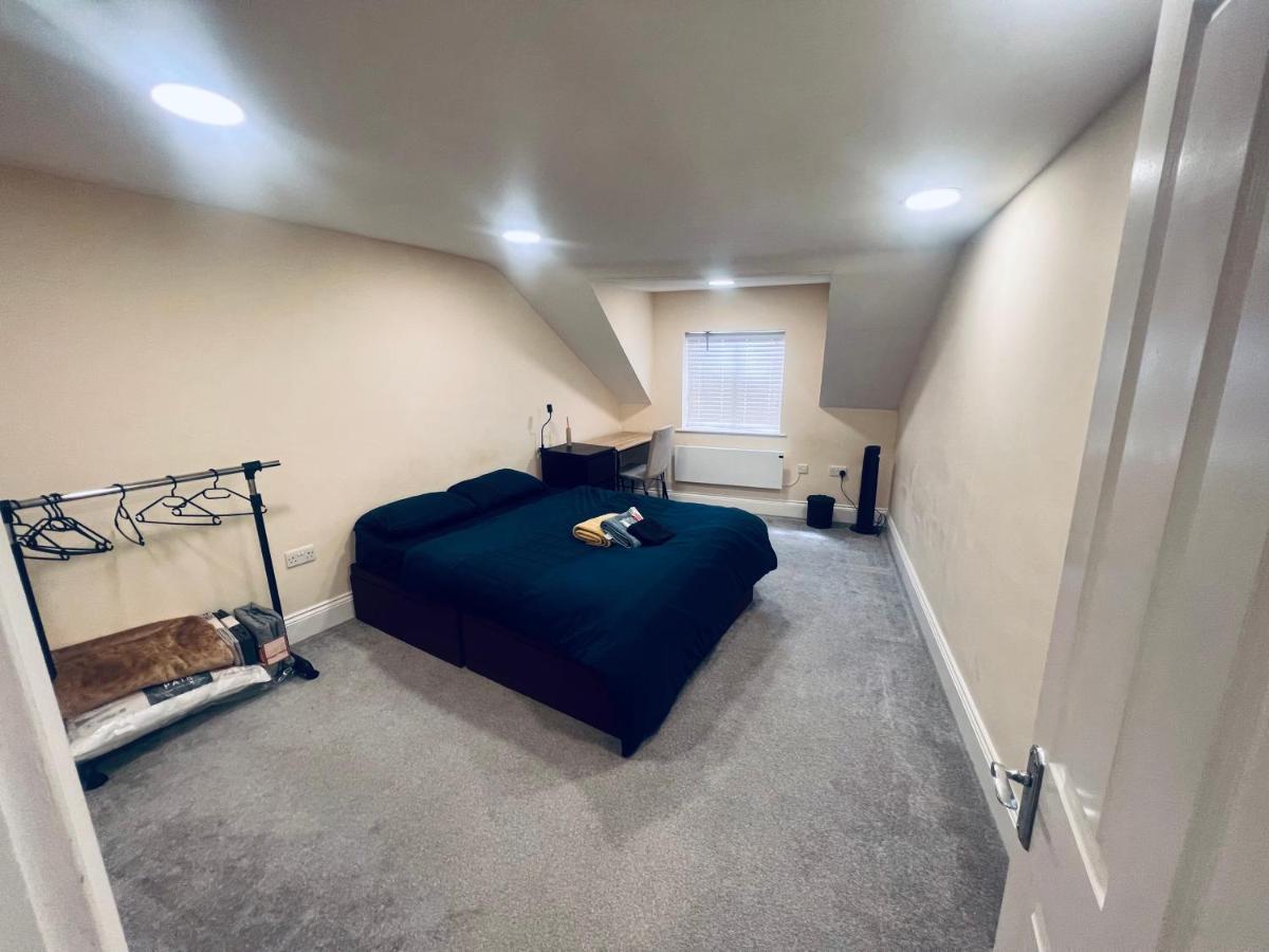 Double Bed Room Theobald Street Borehamwood Kültér fotó